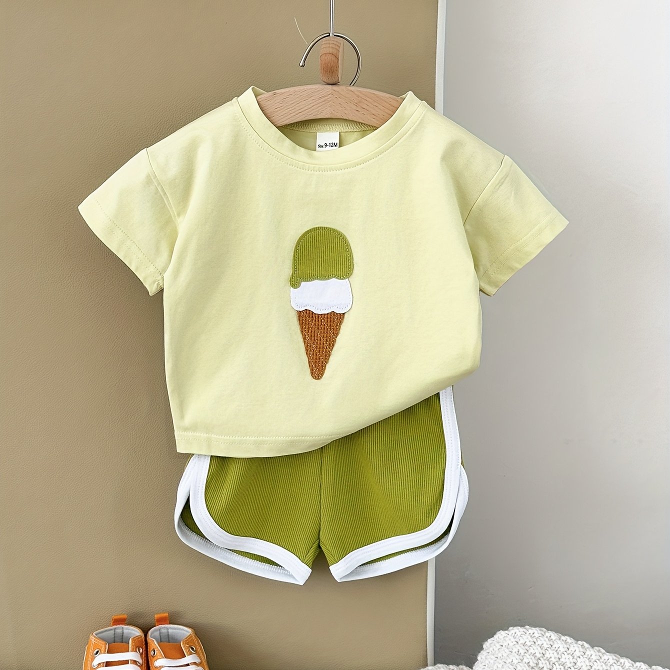 Two-piece Boys' Cute Ice Cream Short Sleeve + Triangle Shorts Set (, Hat, Glasses, Etc.), Perfect For Outdoor