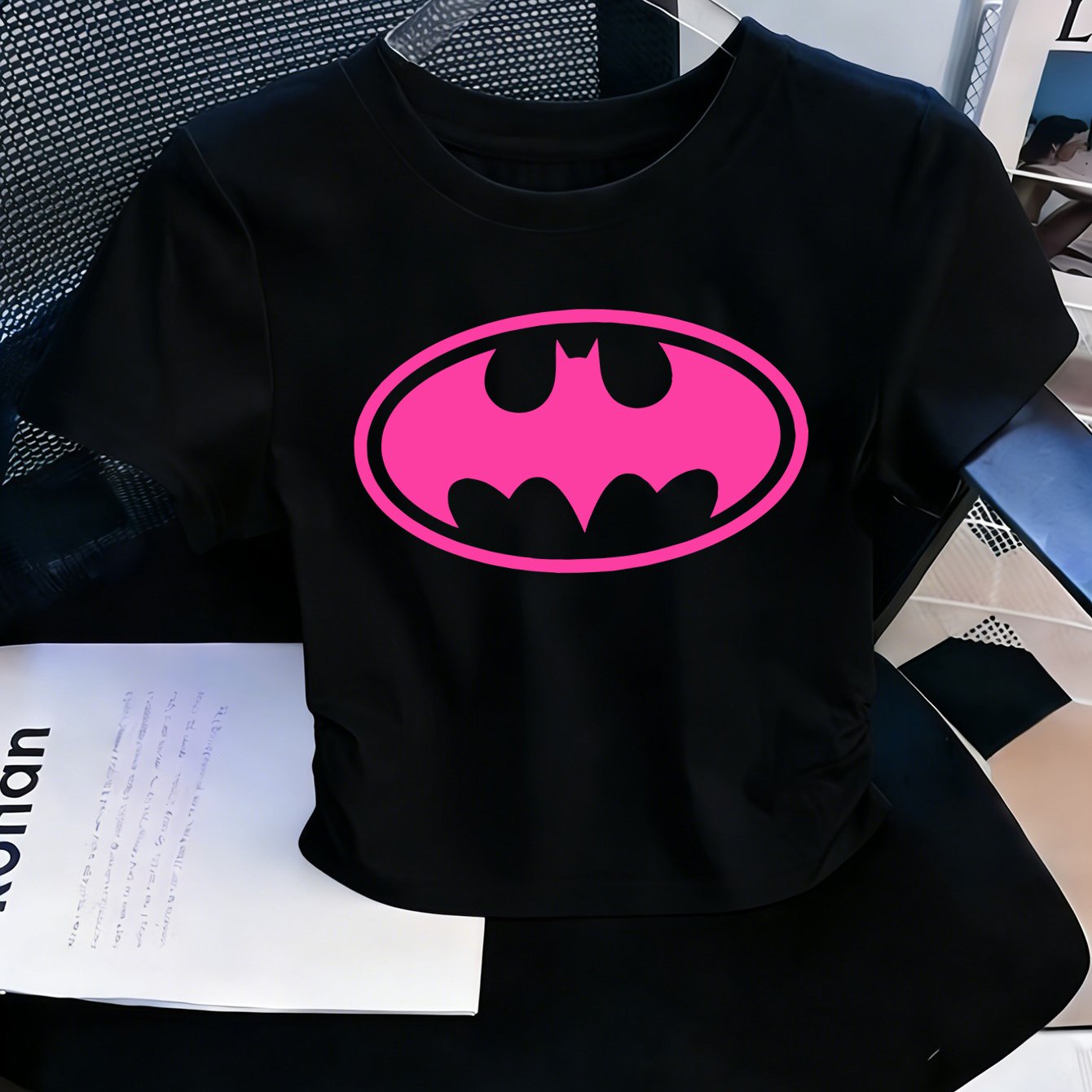 TEMU Sweet And Batman Logo Print Women's Tight T-shirt Top, Slim Waist, Pleated Top, Casual Fashion, Versatile And , Easy Style, Summer Clothing,
