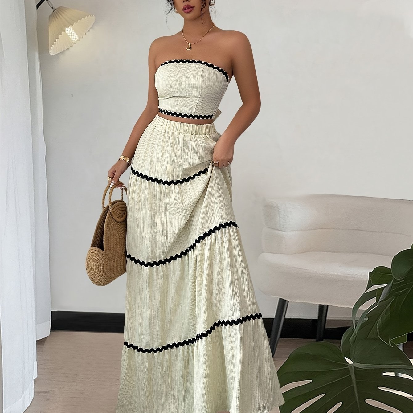 Two-piece Women's Elegant Cropped Top And Skirt Set