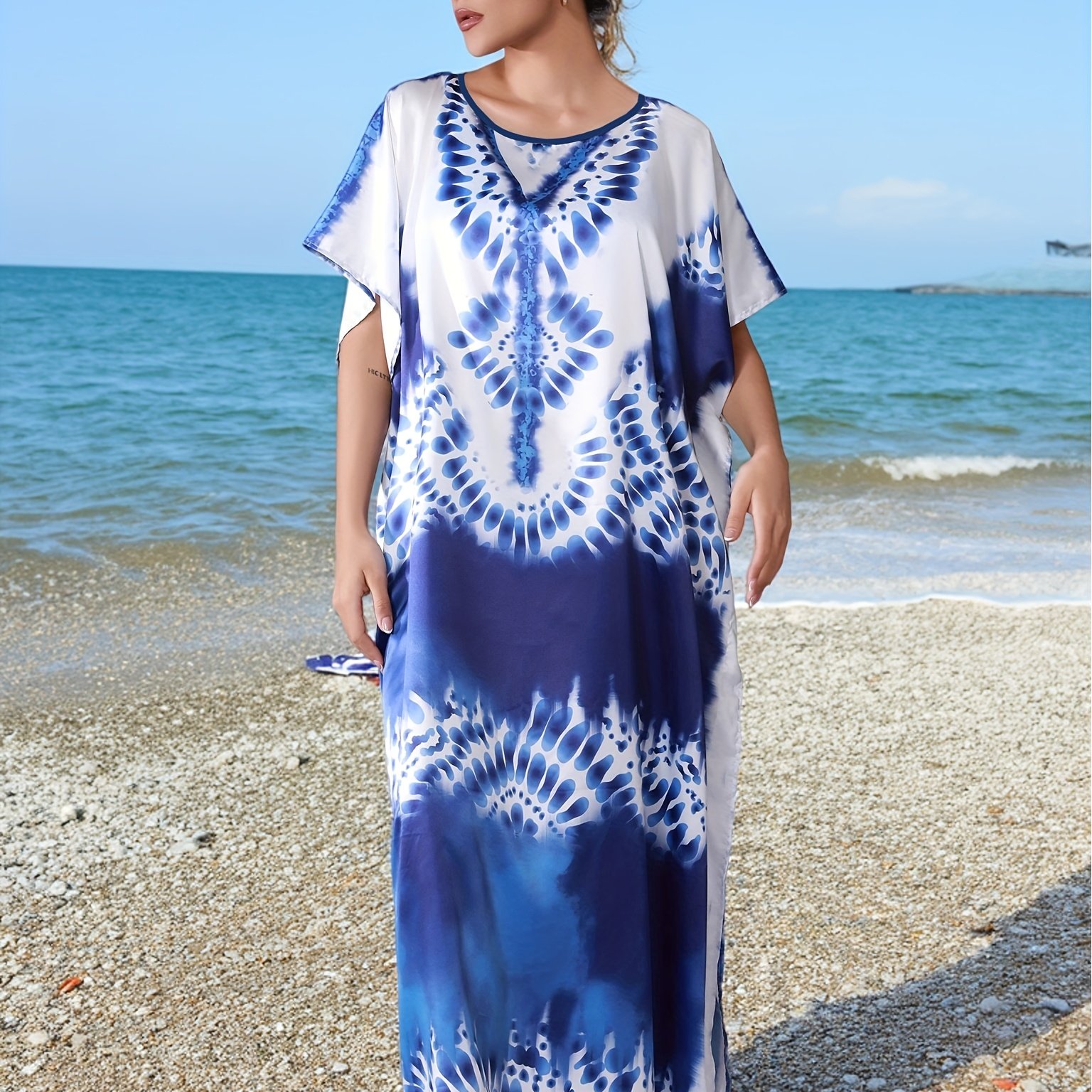 TEMU Ladies' Plus-size Cover-up With Blue-and-white Tie-dye Patterns. Ingeniously Dyed To Create Gradient Designs, The Interweaving Of Blue And White