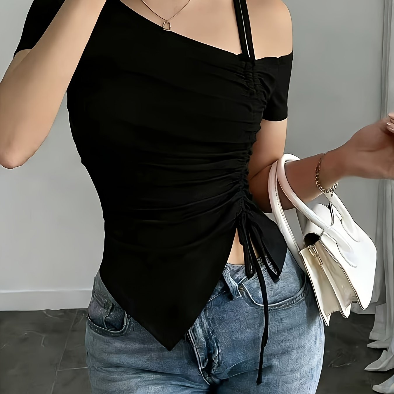 E-shop 2026 Western Sexy Off-Shoulder Kurzarm T-Shirt Damen Kordelzug Rüschen Inneres Basis Shirt Scharfes Reines Begehren Style Top Trendy