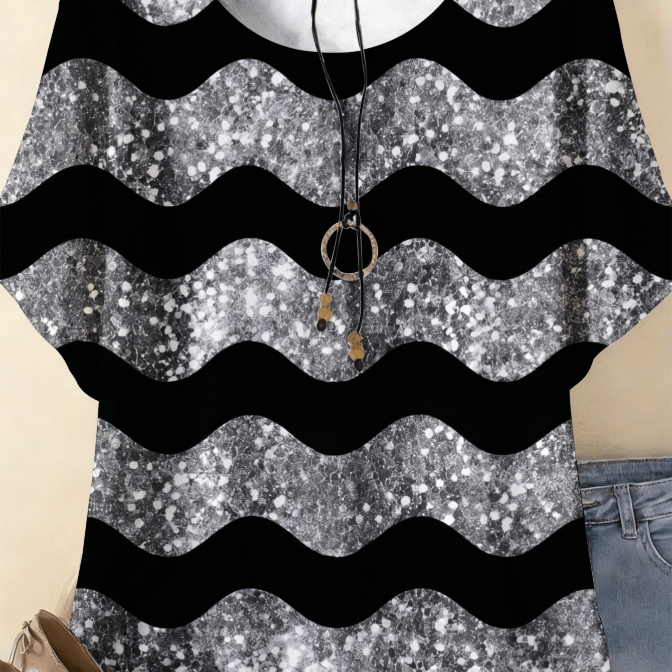 Image of Plus Size - 0-9xl Plus Size Black Wavy Stripes Glitter Print Women's Summer T-shirt Suitable For Everyday Wear, Beach, Office, And Other Occasions. Outdoor Crew Neck T-shirt Breathable