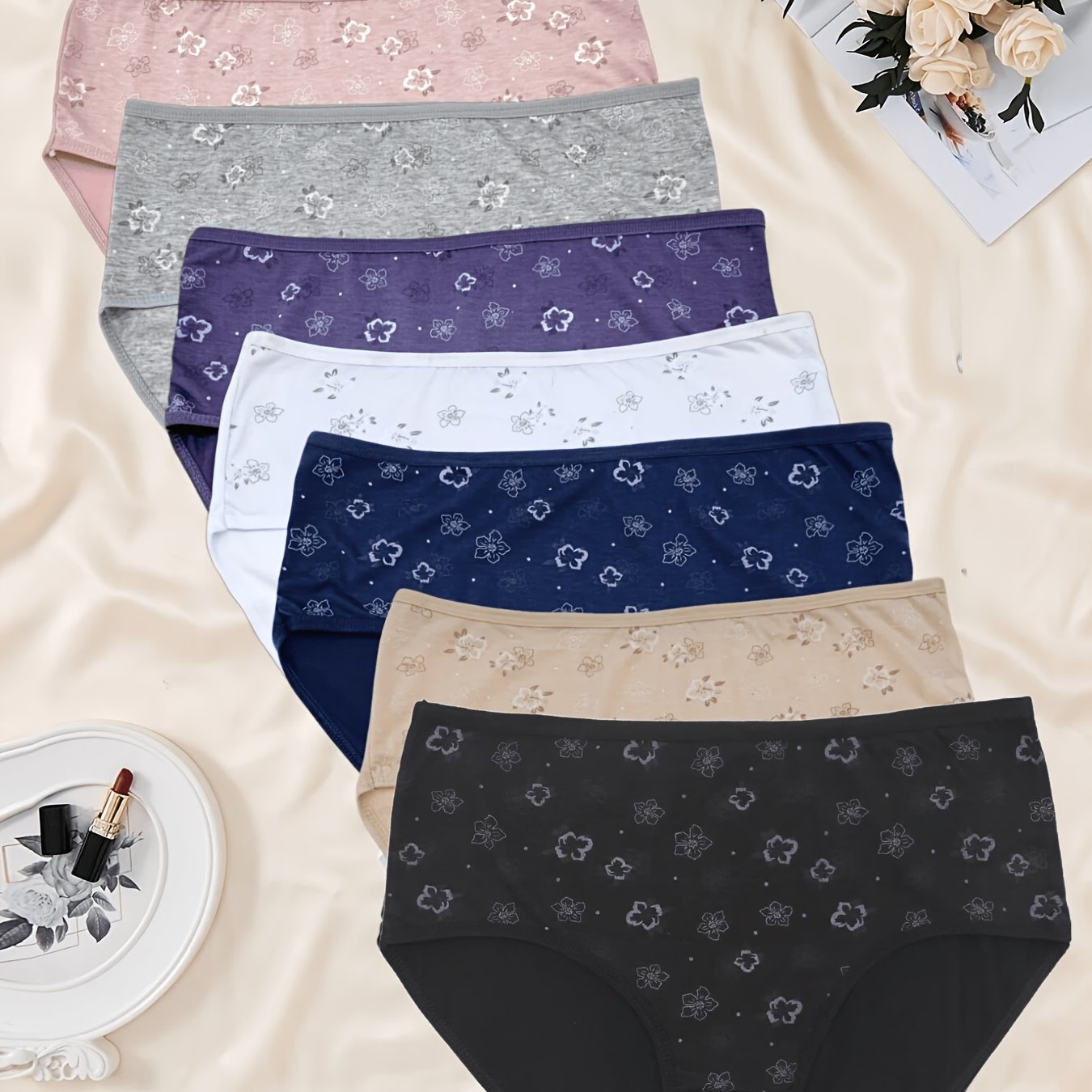 Set Of 7 Soft And Breathable Women's Plus-size Triangle Panties With A