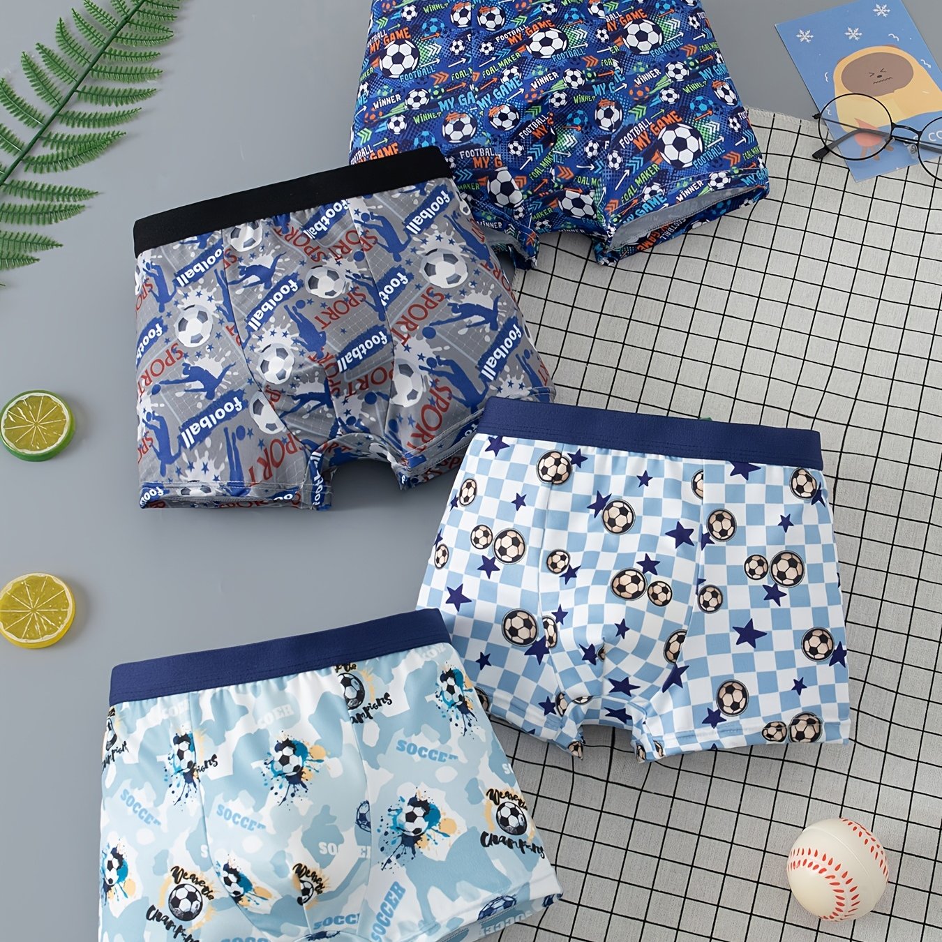 TEMU Lot de 4 sous-vêtements pour garçon, motif imprimé étoile de football printemps/été, toutes tailles pour et tout-petits, boxers pour jeunes
