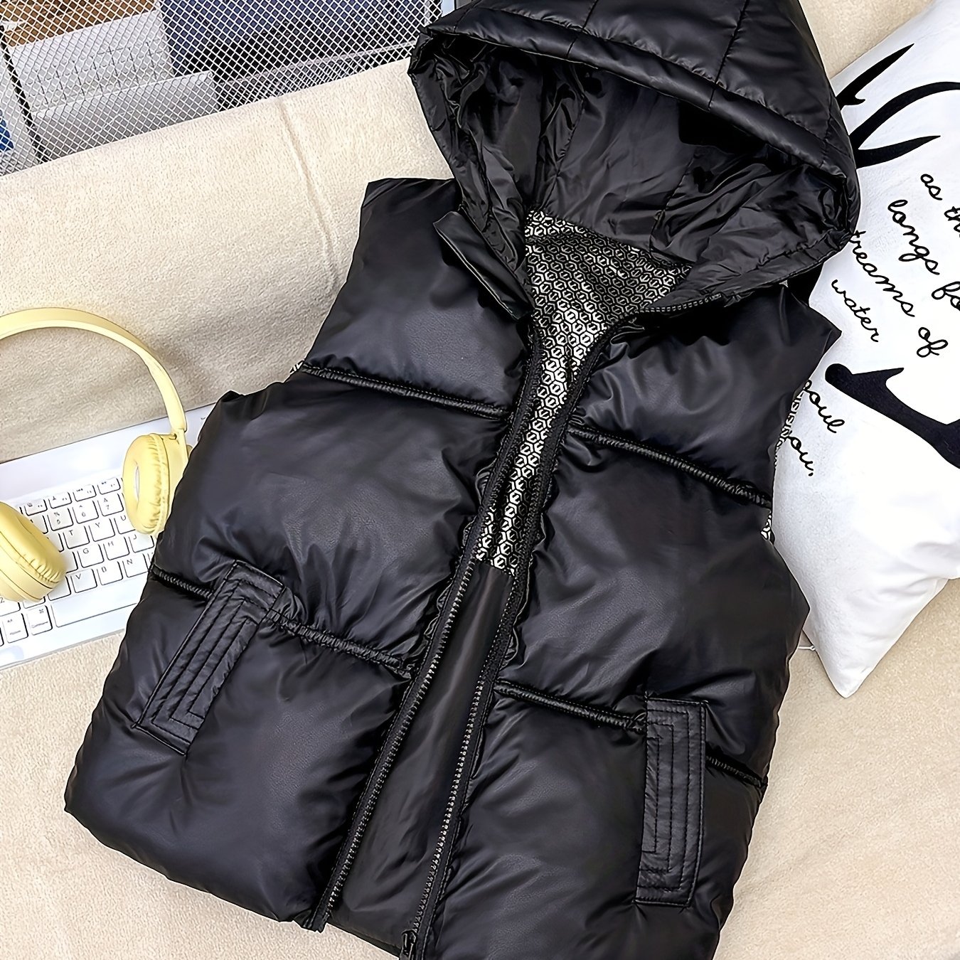 Image of ' Hooded Vest Thickened Korean Style Warm Jacket Autumn Winter Solid Color New Vest Girls' Clothing Wear Medium To Large Children