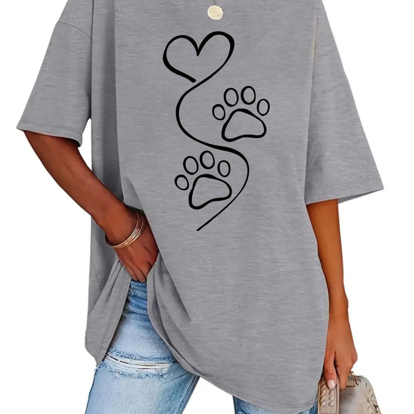 Image of Plus Size, Plus Size- Trendy Spring And Summer T-shirt In Large Sizes With A Heart And Paw Print Design, Suitable For Wear In Plus Sizes For Women.