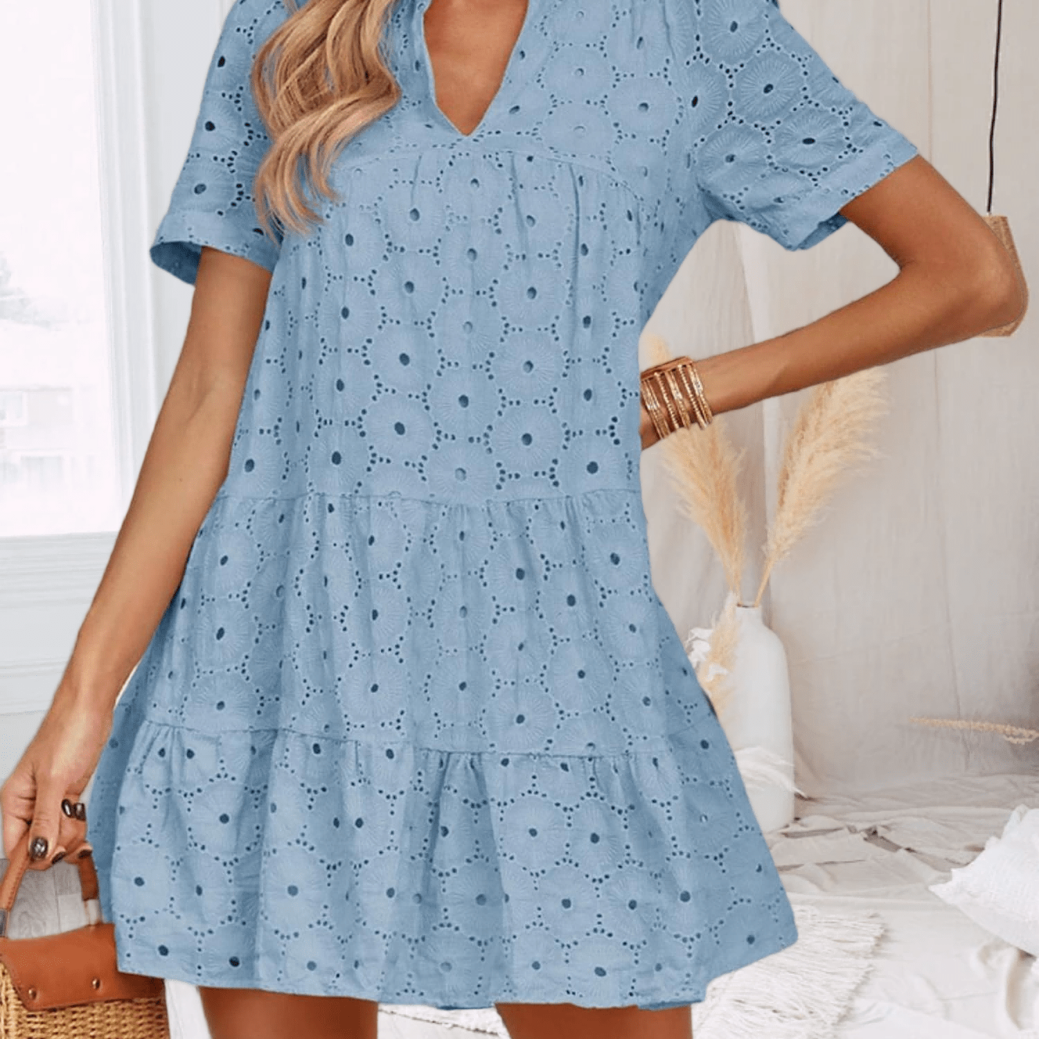 Image of Women's Summer Eyelet Lace Babydoll Dress V-neck Short Sleeve Flowy Swing Casual Vacation Mini Dress