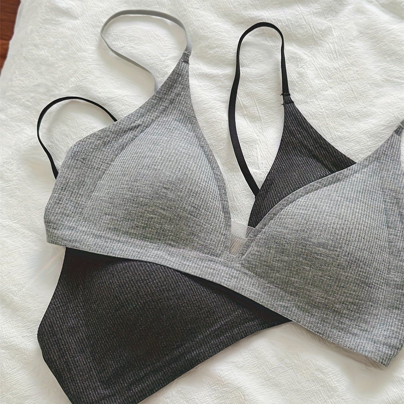 TEMU 2pcs Set: Super Comfortable Casual Attire For Small-, Simple Deep V-neck Triangle Cup Bra, Wire-free, Backless, Seamless, Gathering, Breathable