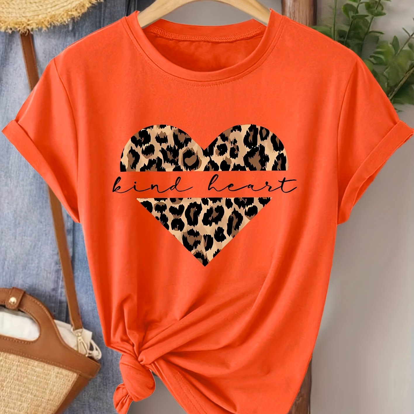 TEMU Camiseta de manga corta elegante para mujer, con estampado de con estampado de leopardo y cuello , adecuada para , verano, otoño, vacaciones de