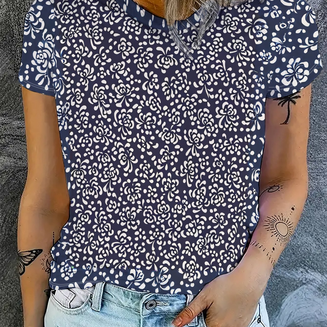 TEMU Women's White Floral Short Sleeve T-shirt, Easy And Fresh, Showcasing