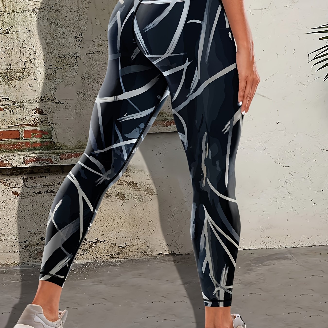 Image of Women's Plus Size Striped Graffiti Print Running Training Fitness Yoga Leggings, Outdoor Sports Exercise Elastic Tummy Control High Waist Fashion Base Layer Tights, Women's Athletic Wear Leggings