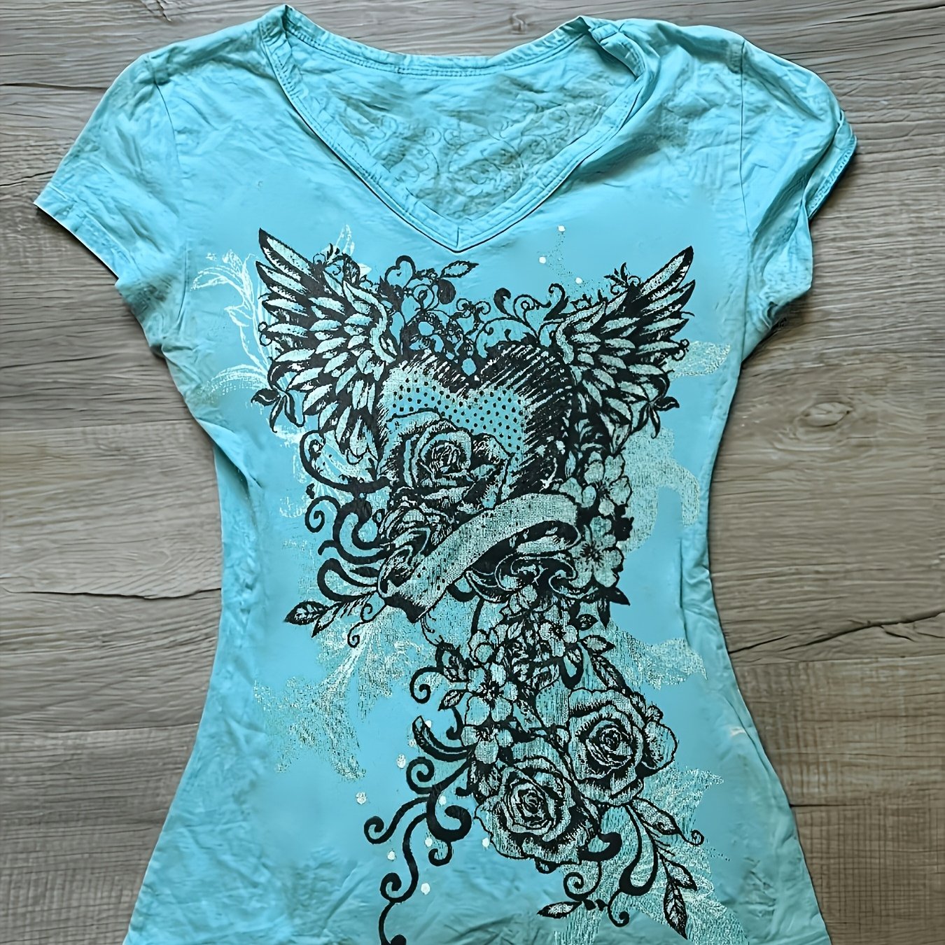 TEMU Y2k Aesthetic Vintage Floral Wing Print T-shirt, Slouchy Gothic Style Women's Short Top, Summer Fitted Style, Harajuku Style V-neck Tee, Women's