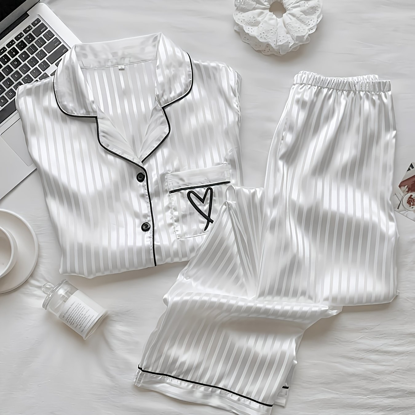 TEMU Women's Comfortable Fabric Pajama Set, Simple Heart Print Lapel Short-sleeve Top And Long Pants, Casual Loungewear Pajamas