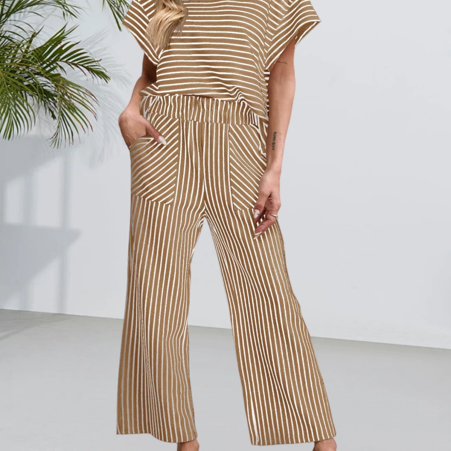 Matching Lounge Set For Women Featuring Short Sleeve T-shirts And Wide Leg Pants With Pockets, Designed In Stripes