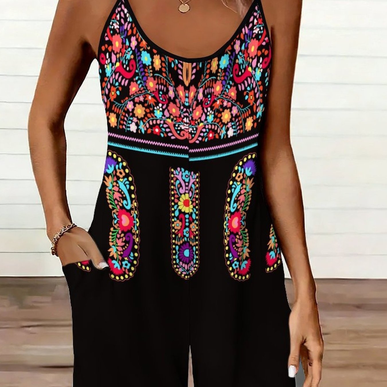 Plus Size, Summer Plus Size Women's Cami Jumpsuit With Classic Fashionable Printed Pattern And Three-dimensional Tailoring. Ideal For Daily Leisure At Home, Commuting, Shopping, Parties And Camping.