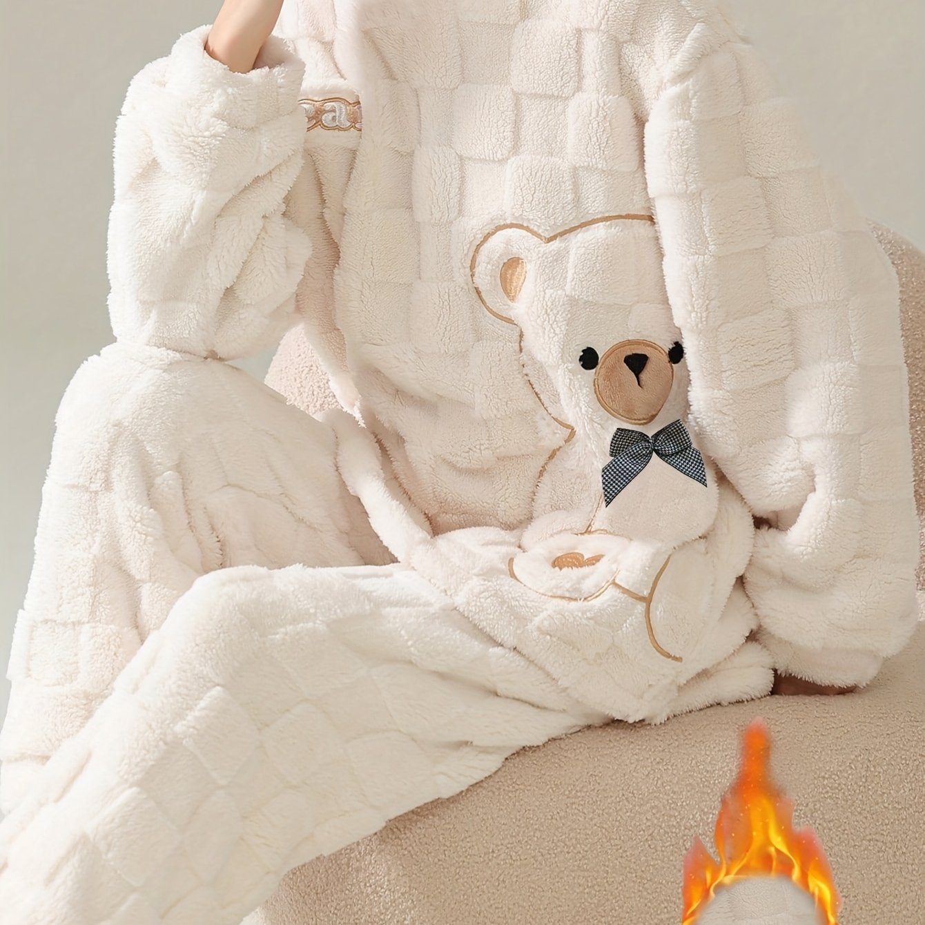 Plus Size Winter Women's Warm Pajama Set, Cute Bear Pattern Casual Loungewear Set