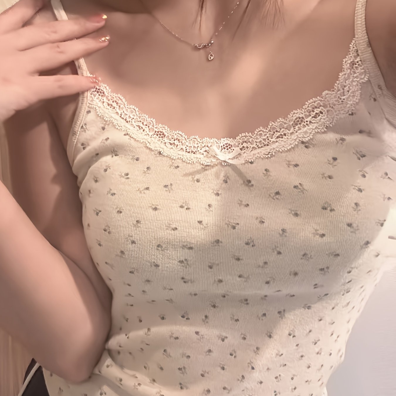 TEMU スパゲッティストラップベスト 花柄ベスト サマーボディコントップス フレンチスタイル タンクトップ レディース サマーオフショルダーバックレスセクシートップス レディースサマーウェア
