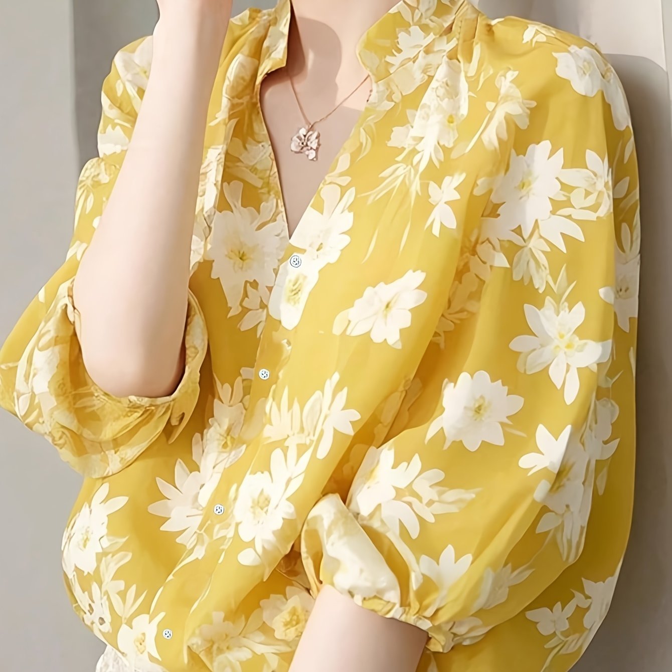 TEMU Elegant Direction, Women's Spring/summer Apparel, Elegant Printed Round Neck Shirt, Casual Loose Short Sleeve Chiffon Blouse, Fashionable Yellow