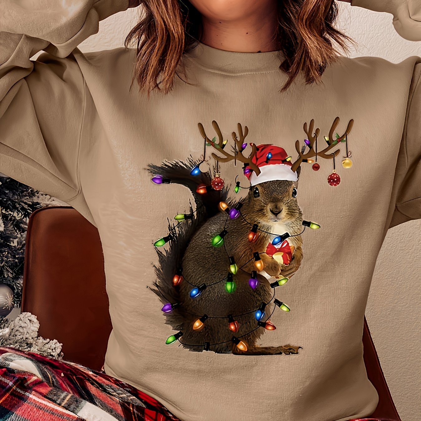 Christmas Squirrel Print Pullover Sweatshirt, Casual Long Sleeve Crew Neck Sweatshirt For Fall & Winter, Women's Clothing