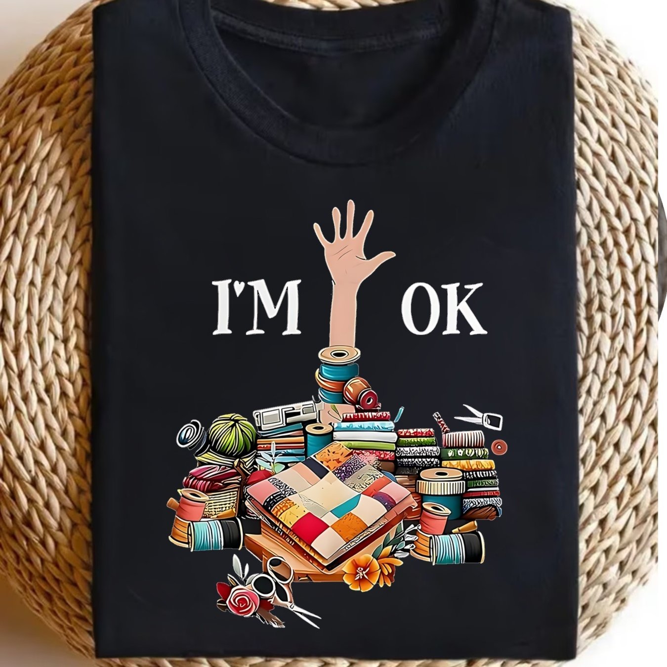 TEMU Casual Graphic Women's T-shirt With Sewing Supplies And "i'm Ok" Text Design For Casual Attire And Ideal Gift For Craft Lovers And Enthusiasts,