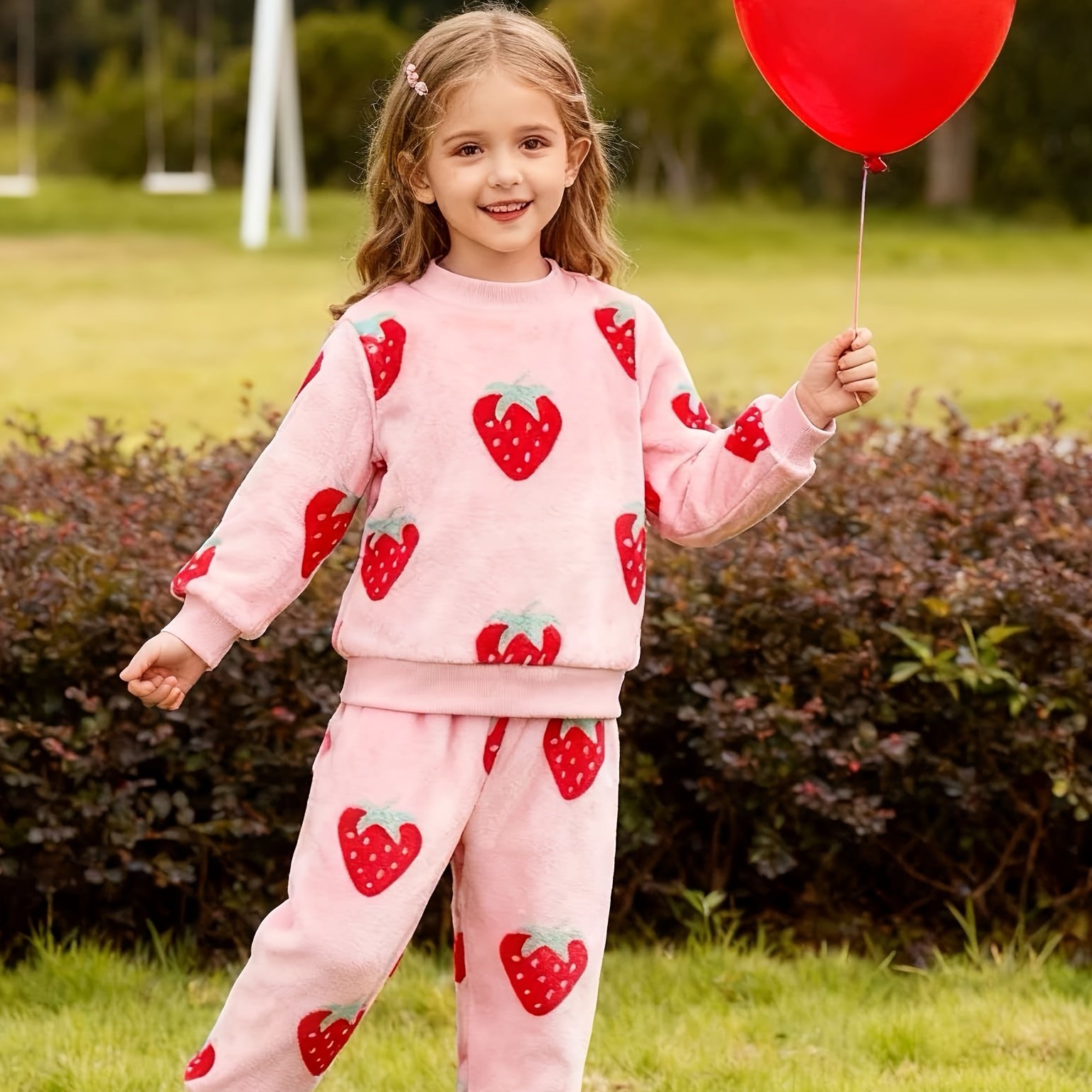 Image of Children's Christmas Fashion Thickened Flannel Suit For Girls Autumn And Winter Children's New Style Underwear Two-piece Set