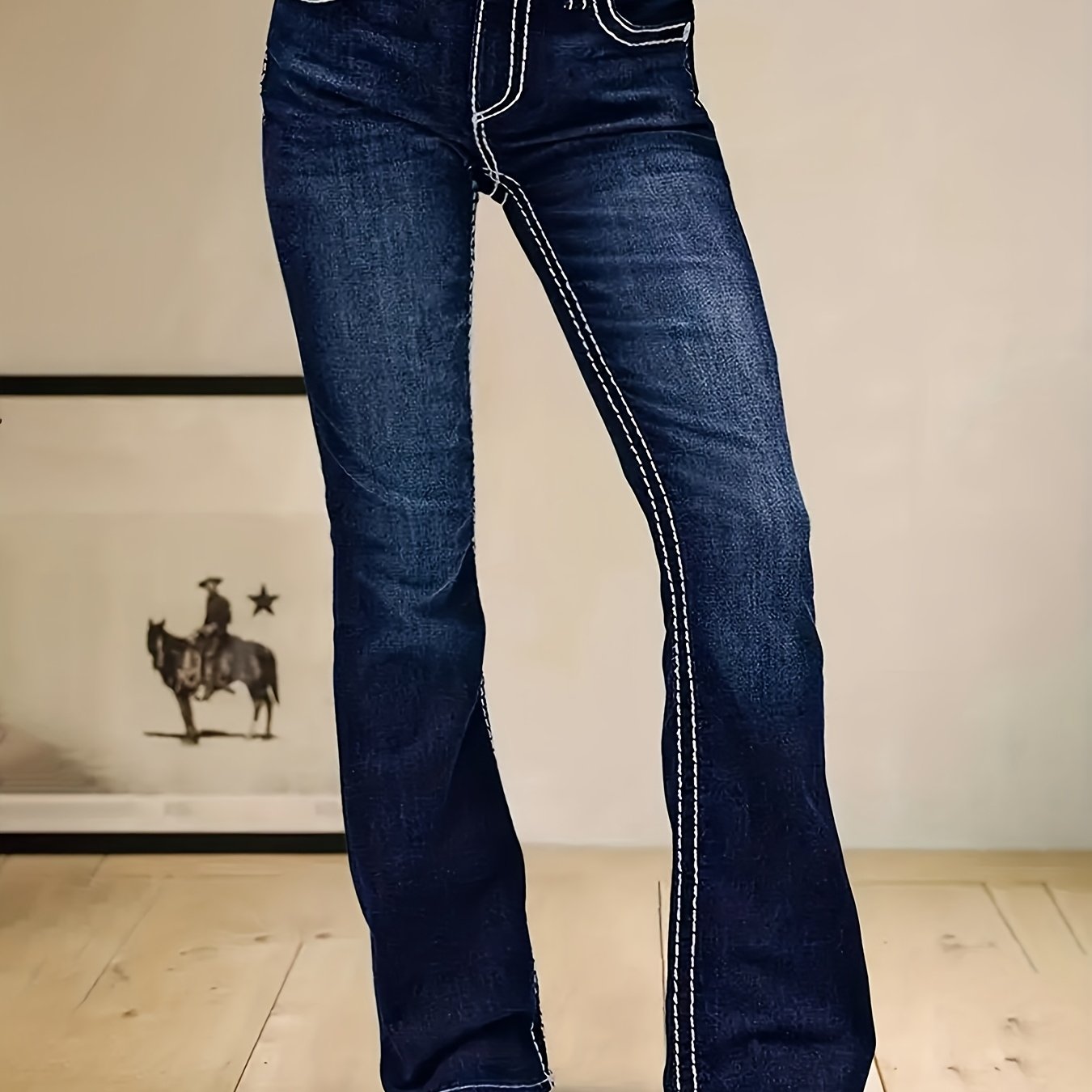 E-shop Retro Hosen mit weiten Beinen, weißen Nähten und Metallic-Buttons für ein verlängertes Aussehen
