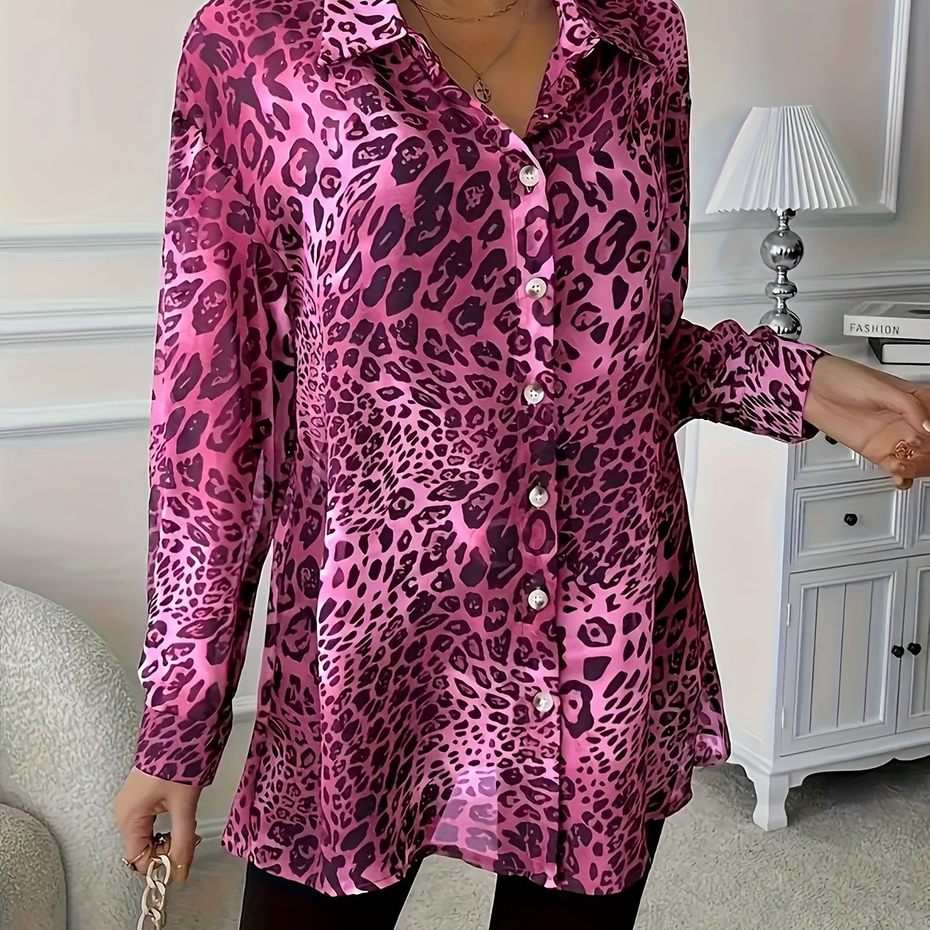 TEMU 1 Chemise à manches longues à imprimé léopard. Chemise à manches longues en mousseline de soie chiffon à imprimé léopard rouge . Style tendance,