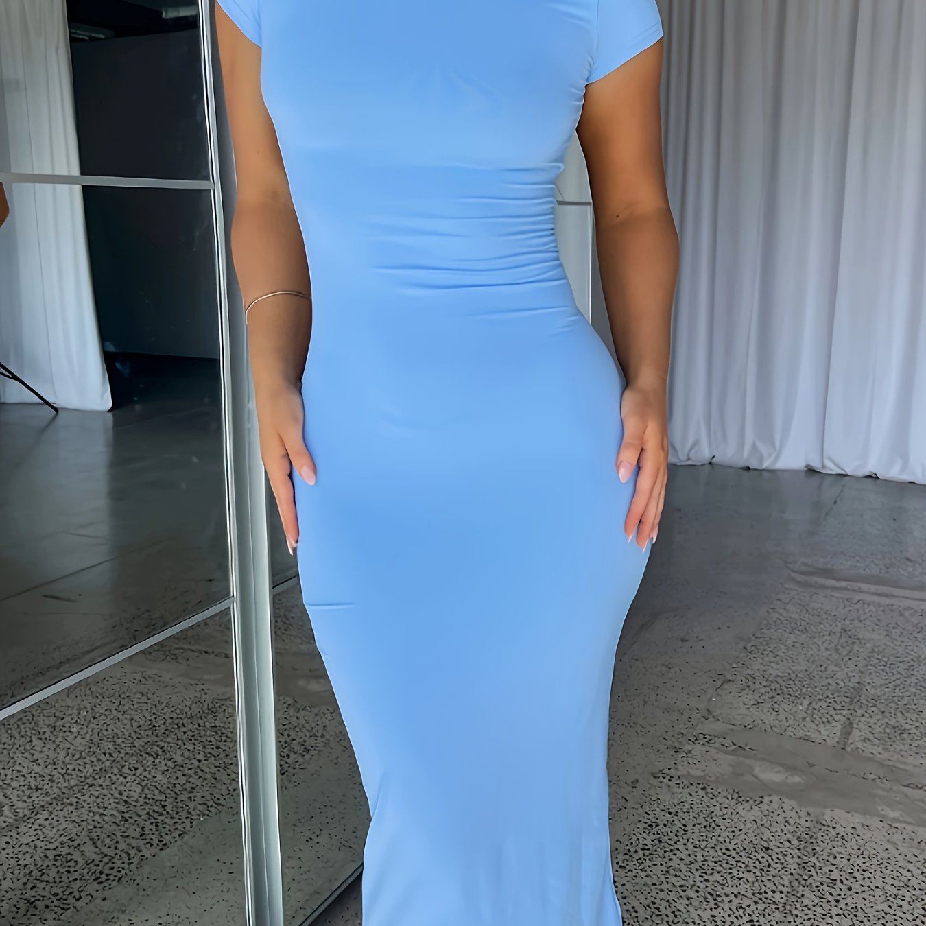 Solid Color Slim-fit Round Neck Maxi Dress