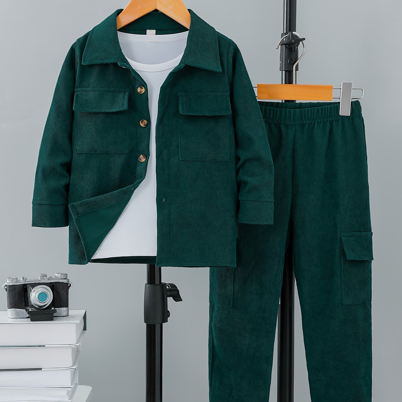 Image of ' Autumn Dark Green Solid Color Double Cargo Pocket Fashionable Individual Shirt And Long Pants 2pcs Set, For Outdoor, Boys And Gilrs Clothes, Christmas, Halloween