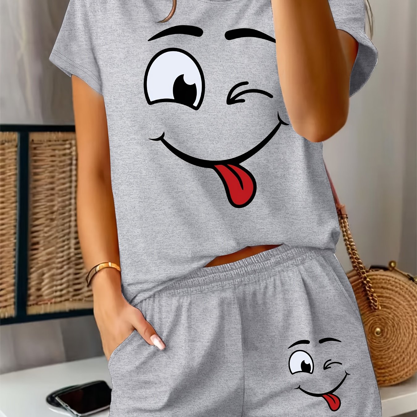TEMU Women's Casual 2pcs Shorts And T-shirt Set With Face Print - Light Gray, Short Sleeve, Round Neck, , Perfect For Spring And Summer, Casual Wear|