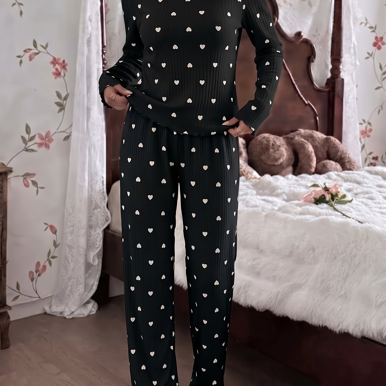 TEMU Fall Winter Warm Women 2pcs Rib Pajamas, Ins Trendy Heart Crew Neck Long Sleeve Top, Elastic Waist Soft Lounge Pants, Valentine's New Year Gift