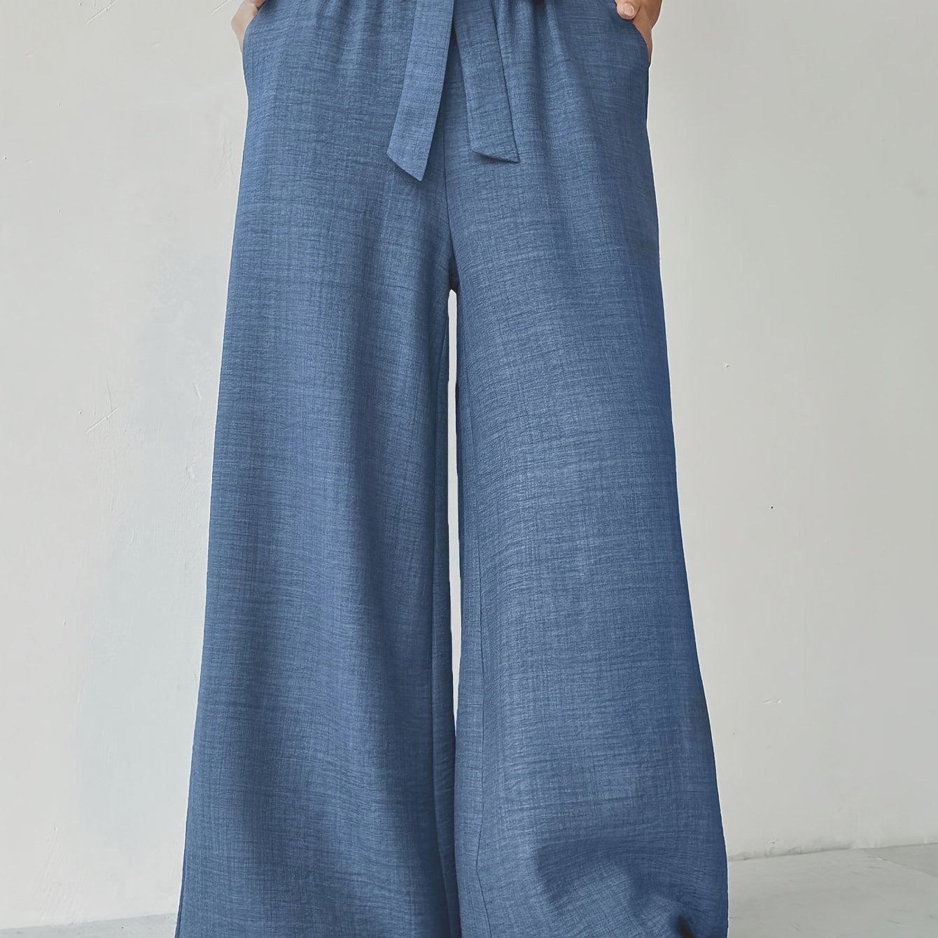 E-shop Damen Einfarbige High-Waist Hose mit weitem Bein und , lässige Hose mit Gürtel
