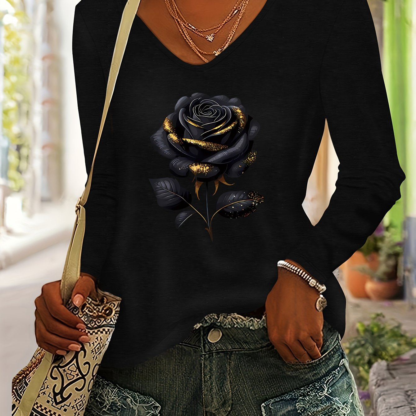 TEMU Haut d'automne et d'hiver pour femmes avec imprimé floral de roses, T-shirt polyvalent et décontracté à manches longues et col en V coloré