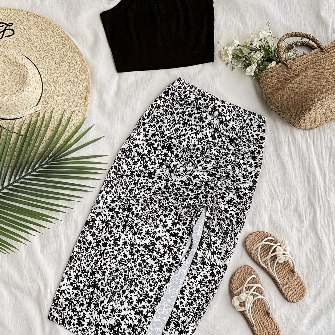 2pcs Solid Color Spaghetti Strap Top And Floral Print Slit Hem Skirt Set, Casual Vacation