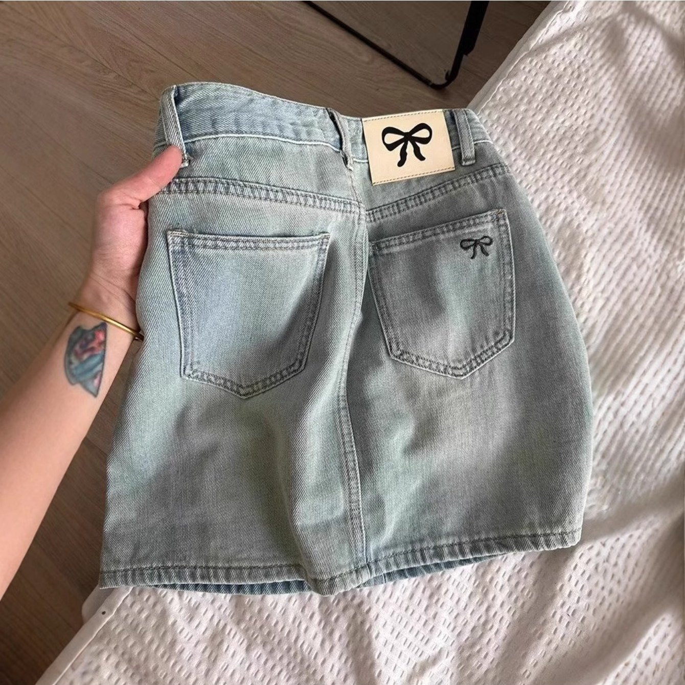 TEMU 【レディース】ハイウエスト＆パッチレザーがトレンド！リボン刺繍デニムハーフスカート（ライトカラー、コンモチーフ）