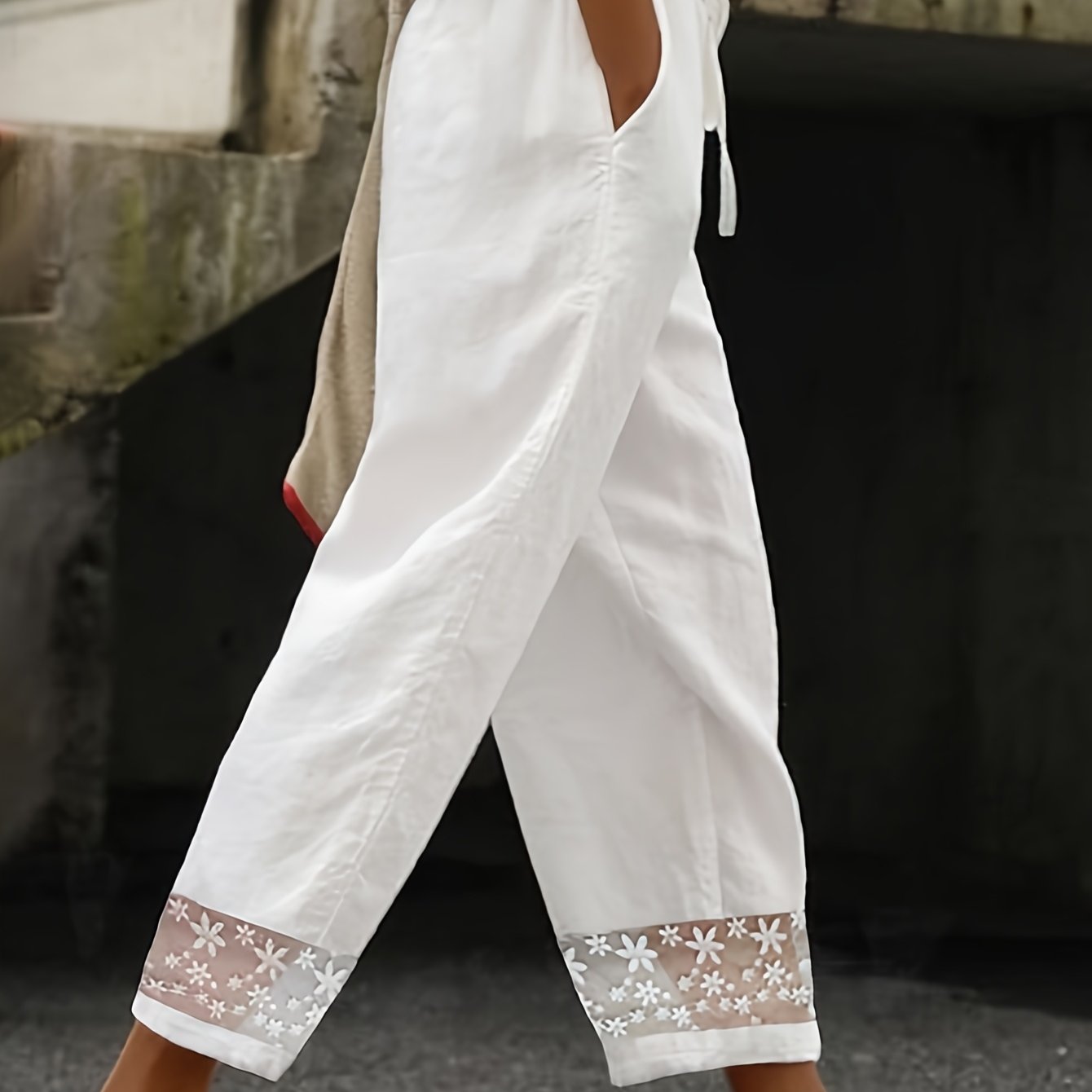 Loose Elastic Waist Spliced Lace Nine-point Pants