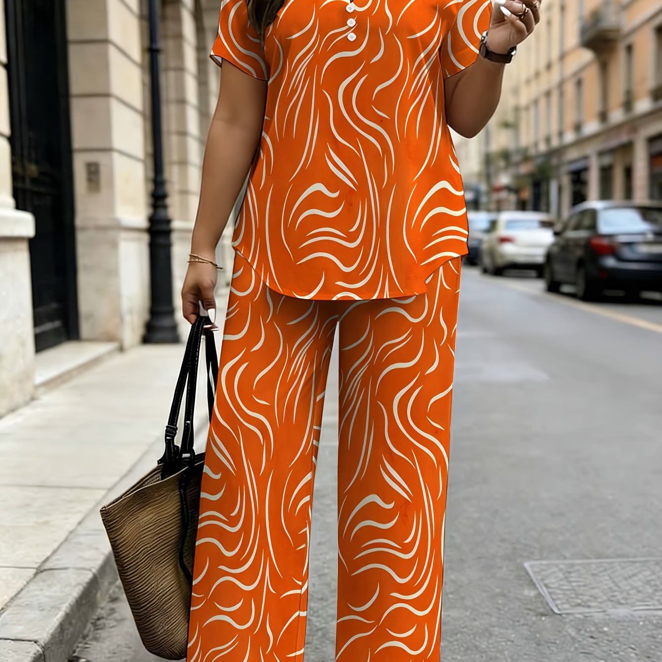 Image of Women's Fashion 2pcs Set, Beige Flowing V-neck + Fake Button Short-sleeved Wide-leg Pants, Suitable For Daily And Casual