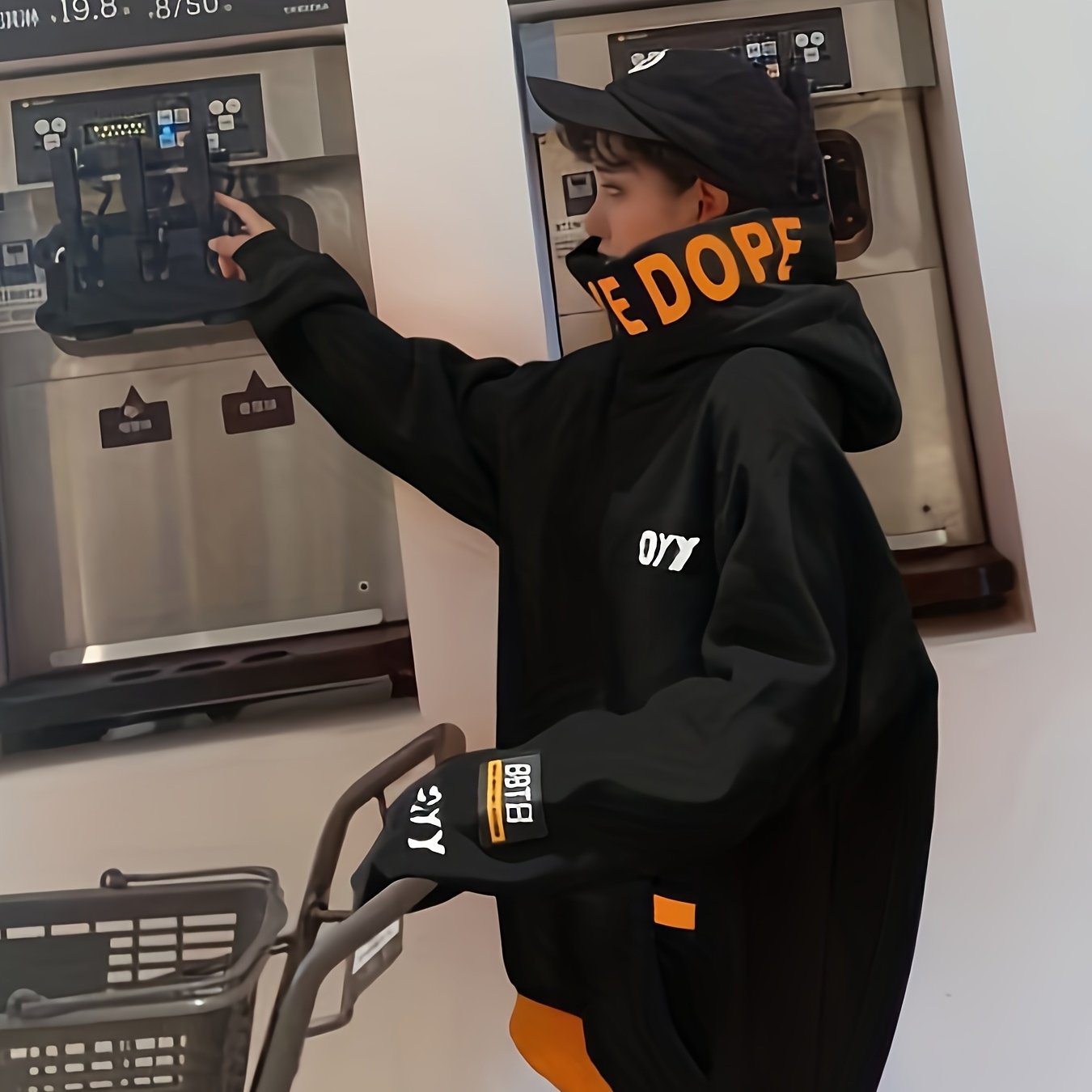 TEMU 【大きいサイズ】ハイネックパーカー - ゆったりフィットで裏地フリースのハイネックパーカーは、レトロでな魅力があり、スした雰囲気を放ちます。魅力的なを提供し、心地よく暖かい素材で作られており、普段使いに最適です。