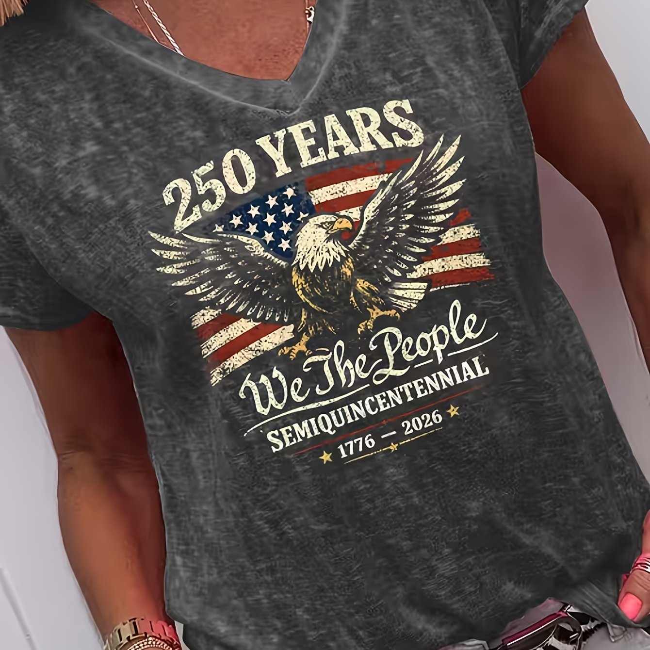 TEMU Vintage American Women's V-neck T-shirt With Eagle Flag Print, Showcasing A Sense Of , Perfect For , Going Out, Or As A Gift| An For And Other Occasions