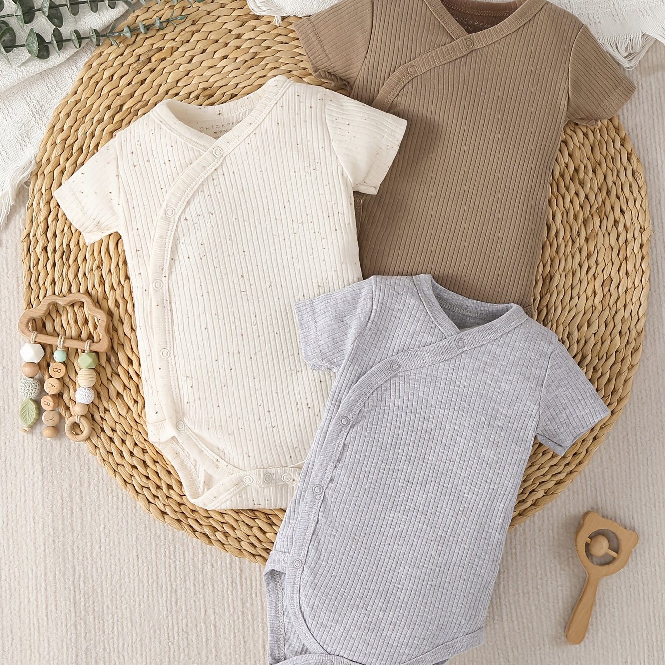 Image of 3pcs Summer Cartoon Outfit For Newborns, Short-sleeved Onesies For Baby Boys And Girls, Soft Clothing For Outdoor Activities