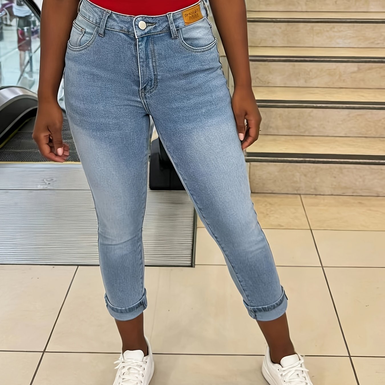 Image of Women' Blue Denim Trousers, Casual Slim Fit, In , Button Closure Design, Very Suitable For Daily Casual Wear And Comfortable Clothing, Slim Fit Denim Cropped Trousers, Medium Stretch Fabric
