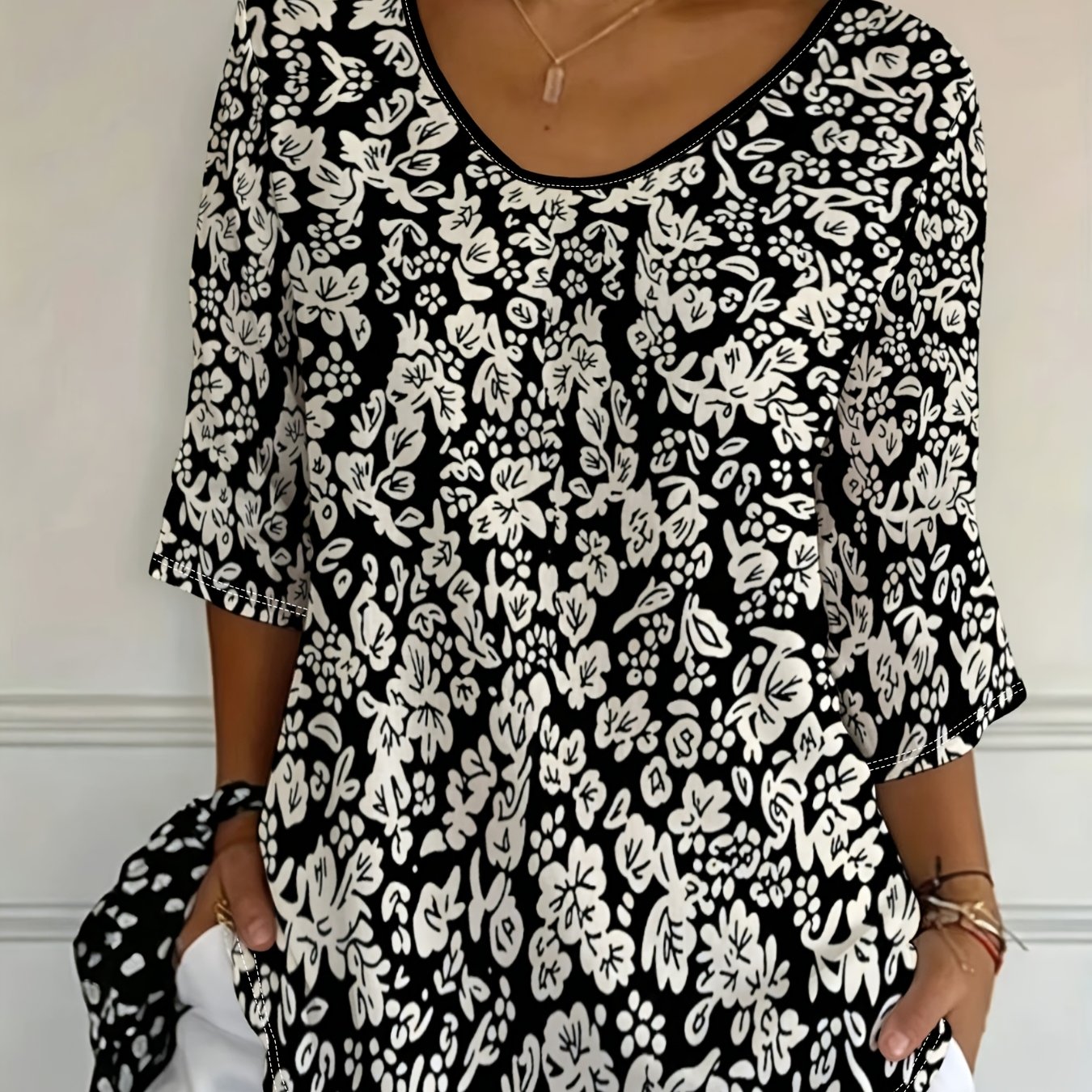 TEMU Plus Size - [printed Design-not Texture] Short Versatile Women's Top, Short-sleeved Versatile Top, , Suitable For Layering, New European And