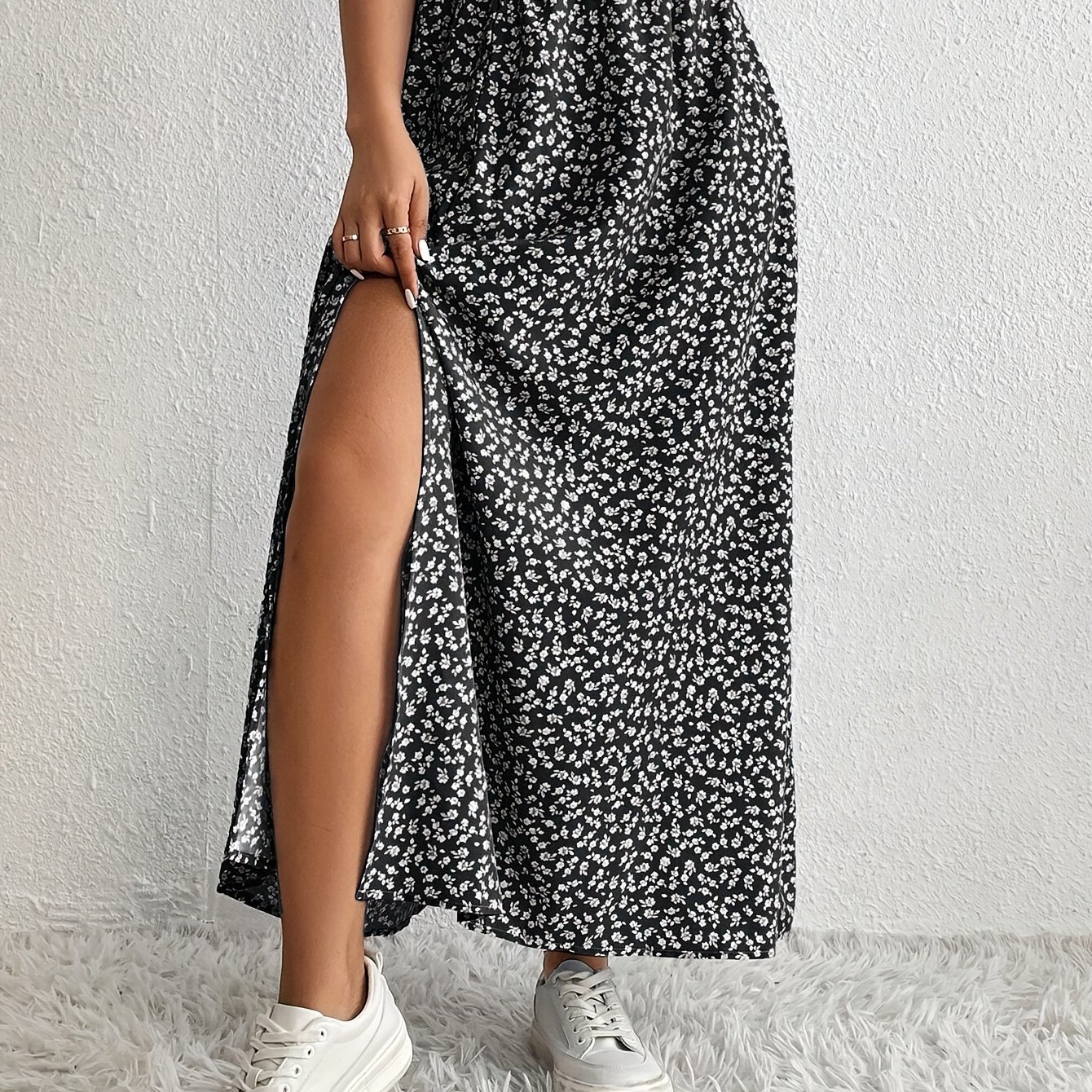 E-shop Damenmode, modischer, florierter, eleganter, hochgeschnittener, Midi-Rock