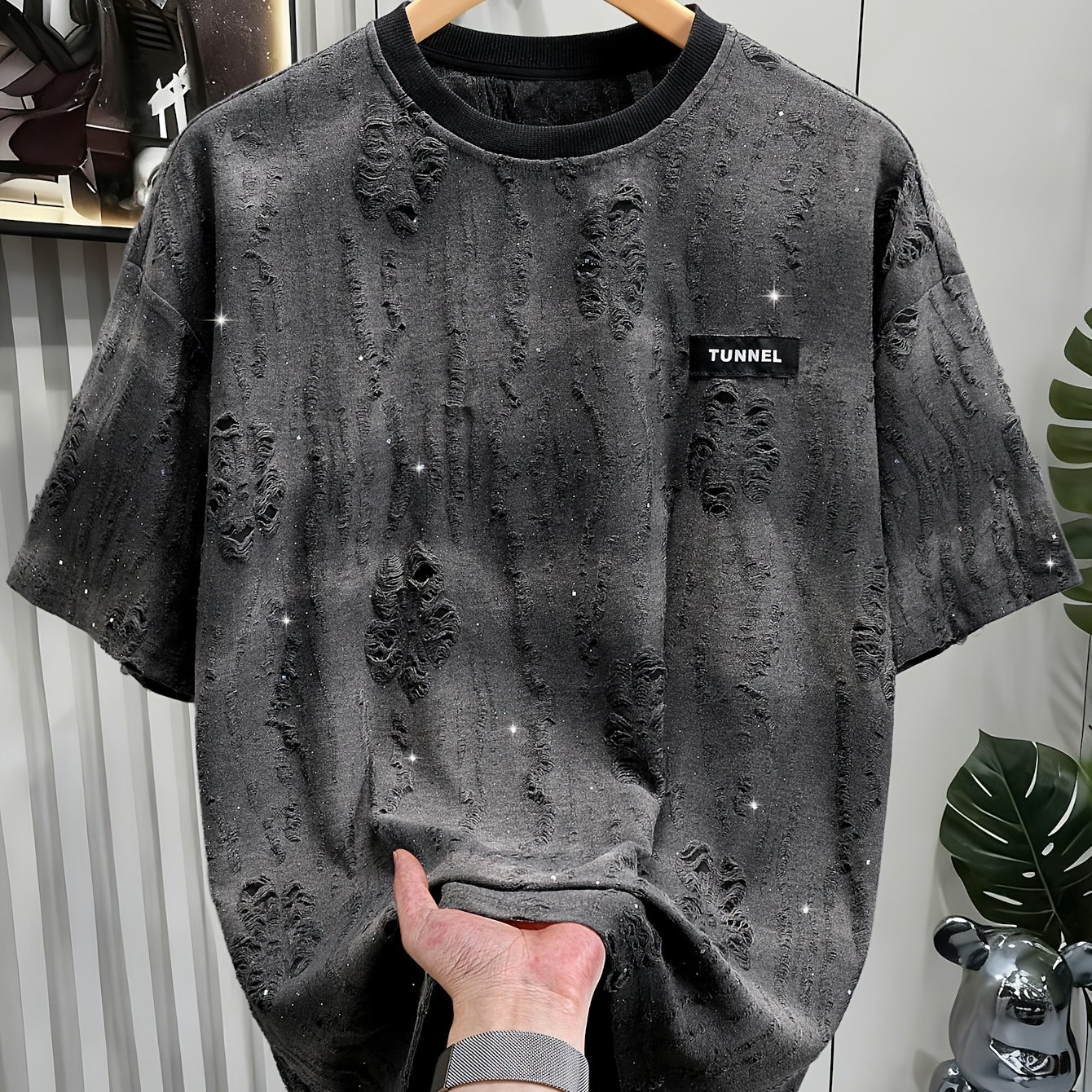 E-shop Strukturiertes Kurzarm-T-Shirt Schwarz mit TUNNEL Schriftzug Casual Style