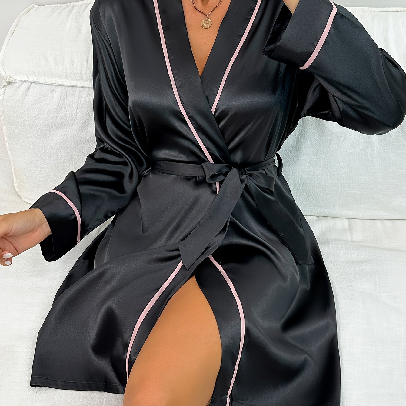 E-shop Damen Einfarbige V-Ausschnitt Minimalistische Stilvolle Herbst- und Winter Bindemantel Bequeme Robe