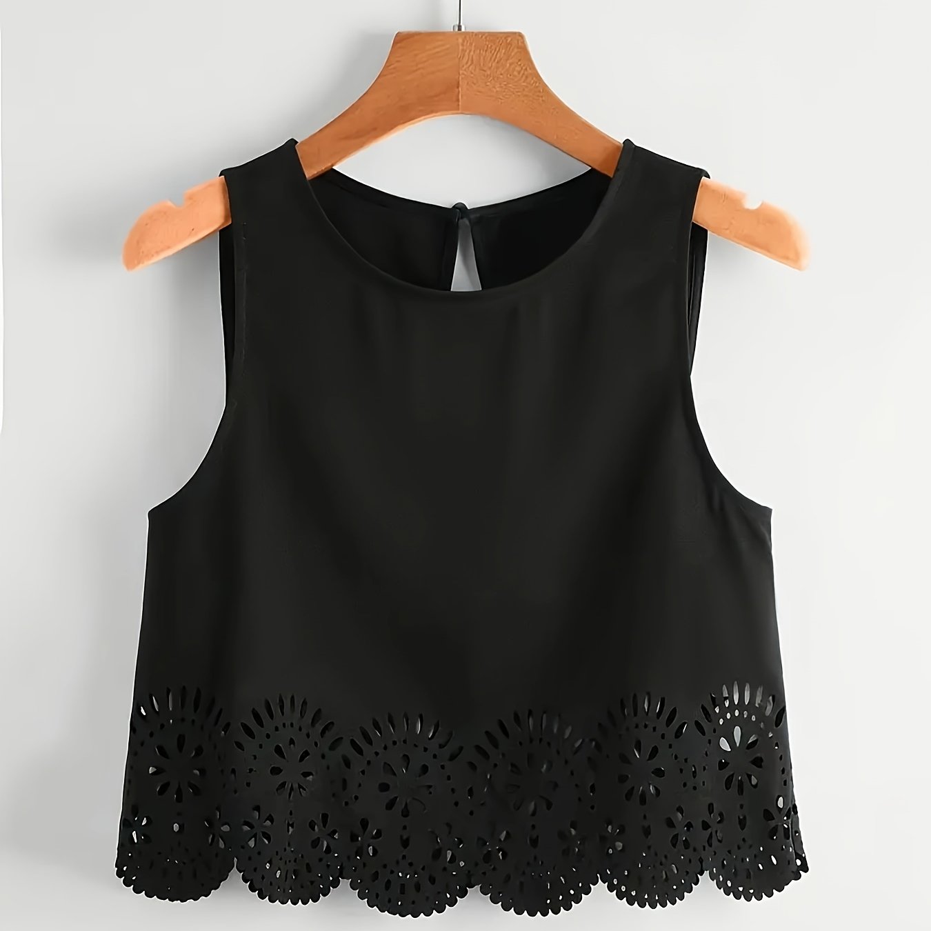 Image of Ladies' Casual Stylish Top, Sleeveless Floral Shirt, Round Neck Scalloped Laser-cut Solid Color Top, Perfect For , Beach Vacations, Dates, Dining Gatherings, And Everyday Wear