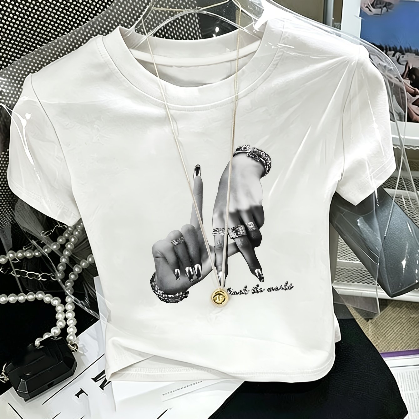 TEMU Spicy Style, Cool, Gesture Hot Painting Print, Fashionable, Versatile, Trendy, , Suitable For Daily , Dating, Vacation, Travel, Music Festivals,