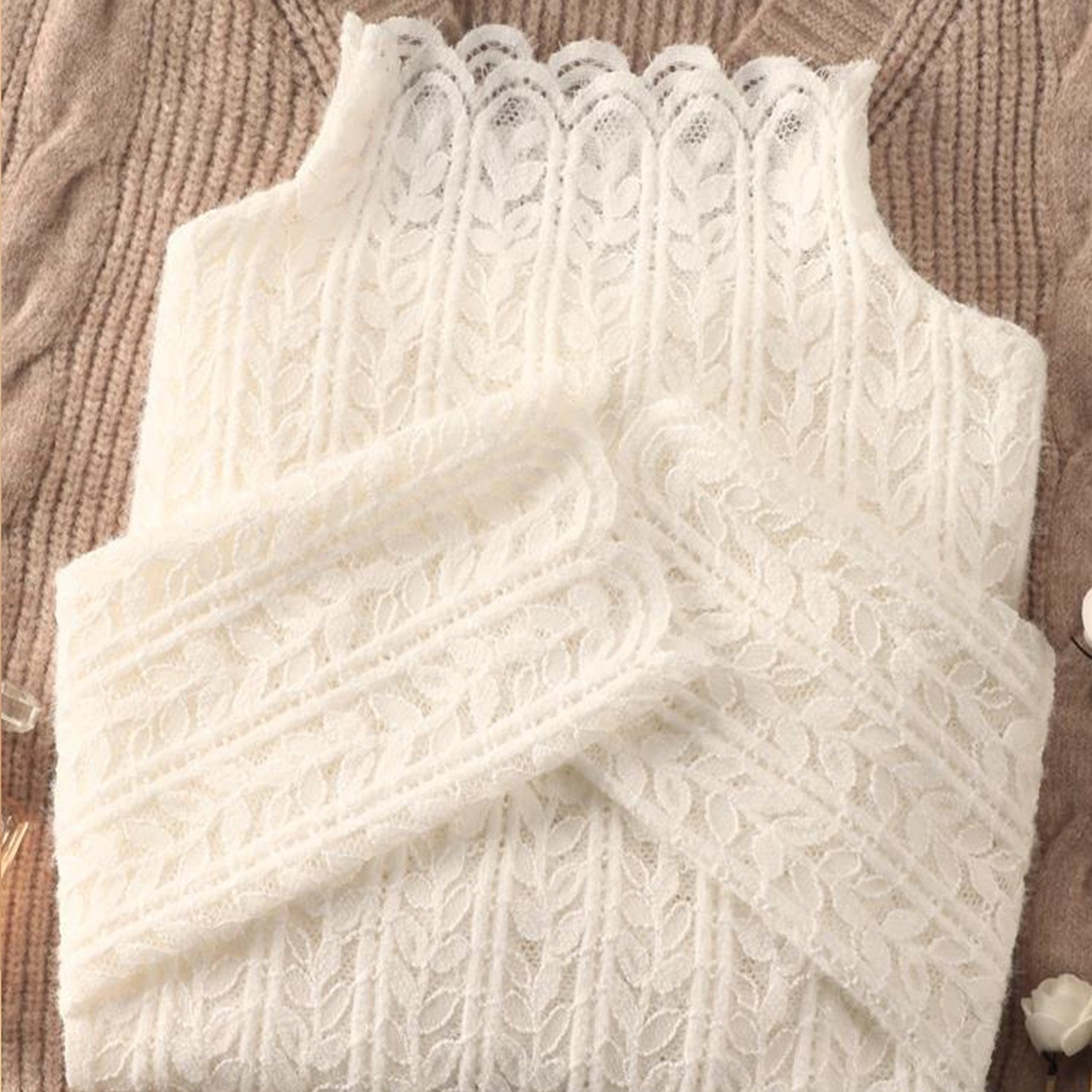 TEMU Damen-Grundschicht-Top in Übergröße mit halbem Rollkragen aus gebürsteter Spitze, neues stilvolles gefüttertes Innenoberteil für Herbst/Winter,