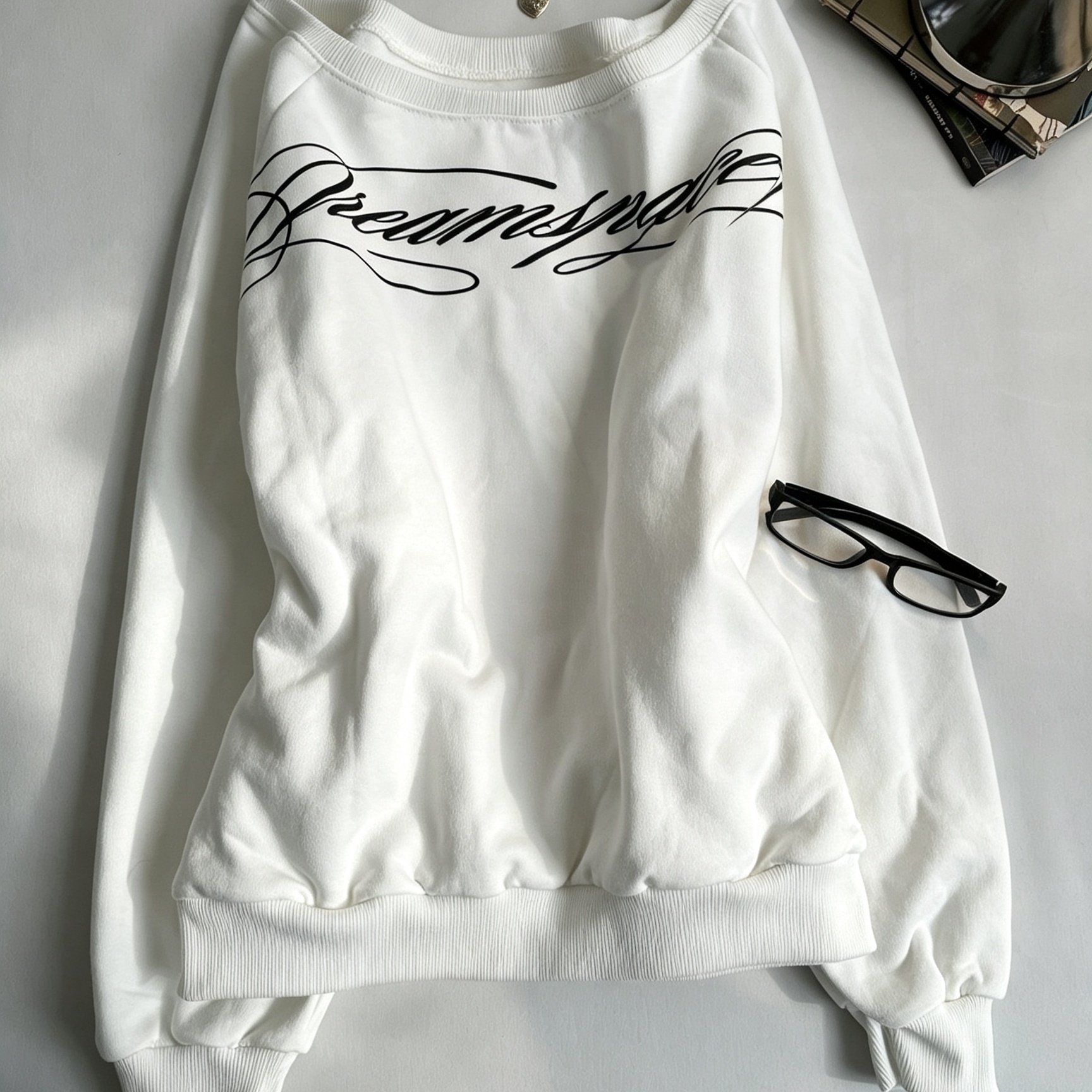 TEMU Women' Crew Neck Pullover Top, Individual Artistic English Print, Loose Drop Shoulder Long Sleeve Soft Comfortable Fabric, Commute All-match