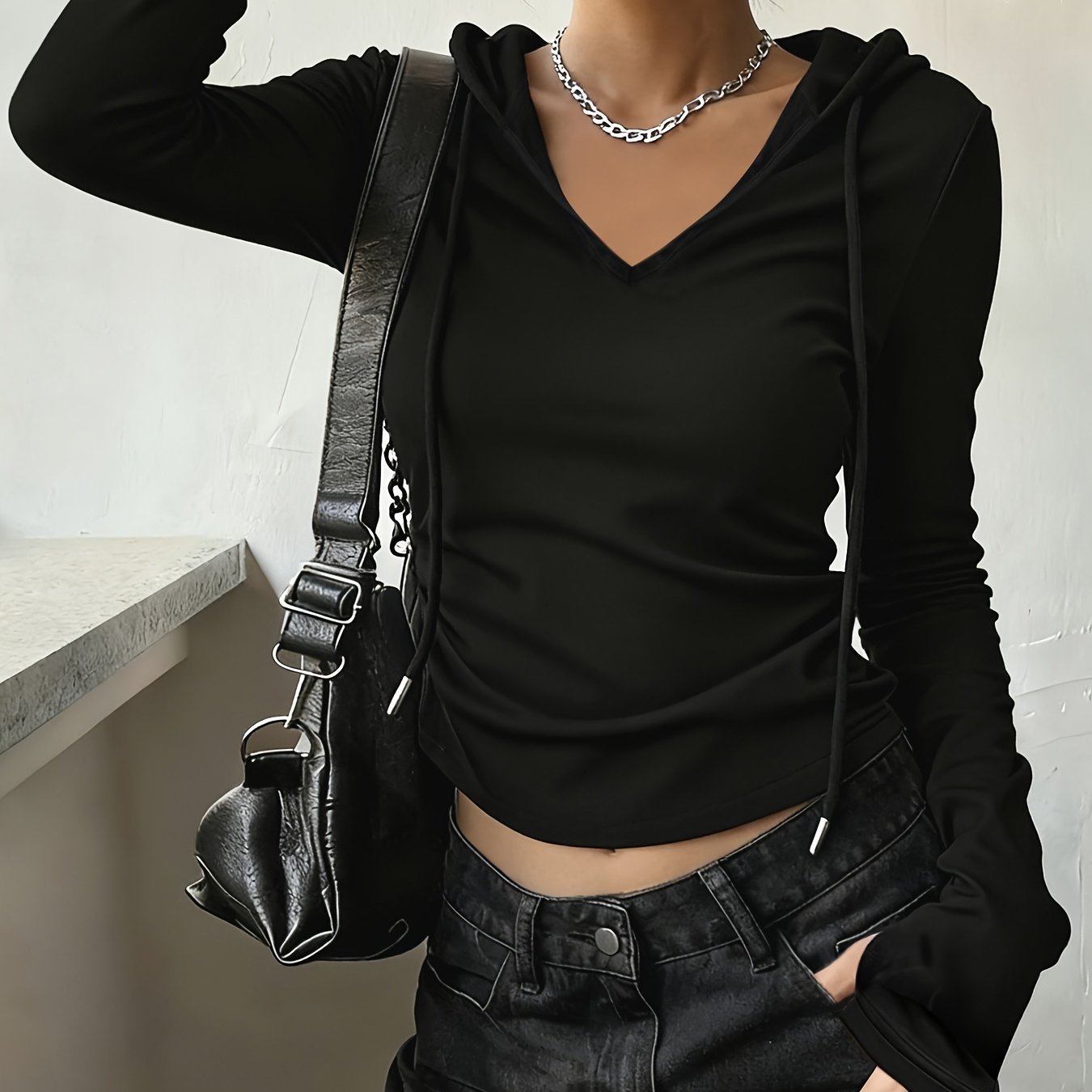 TEMU T-shirt à capuche à col en V et manches longues pour femmes, coupe slim, cordon de serrage, fermeture éclair + boucle de poignet, haut